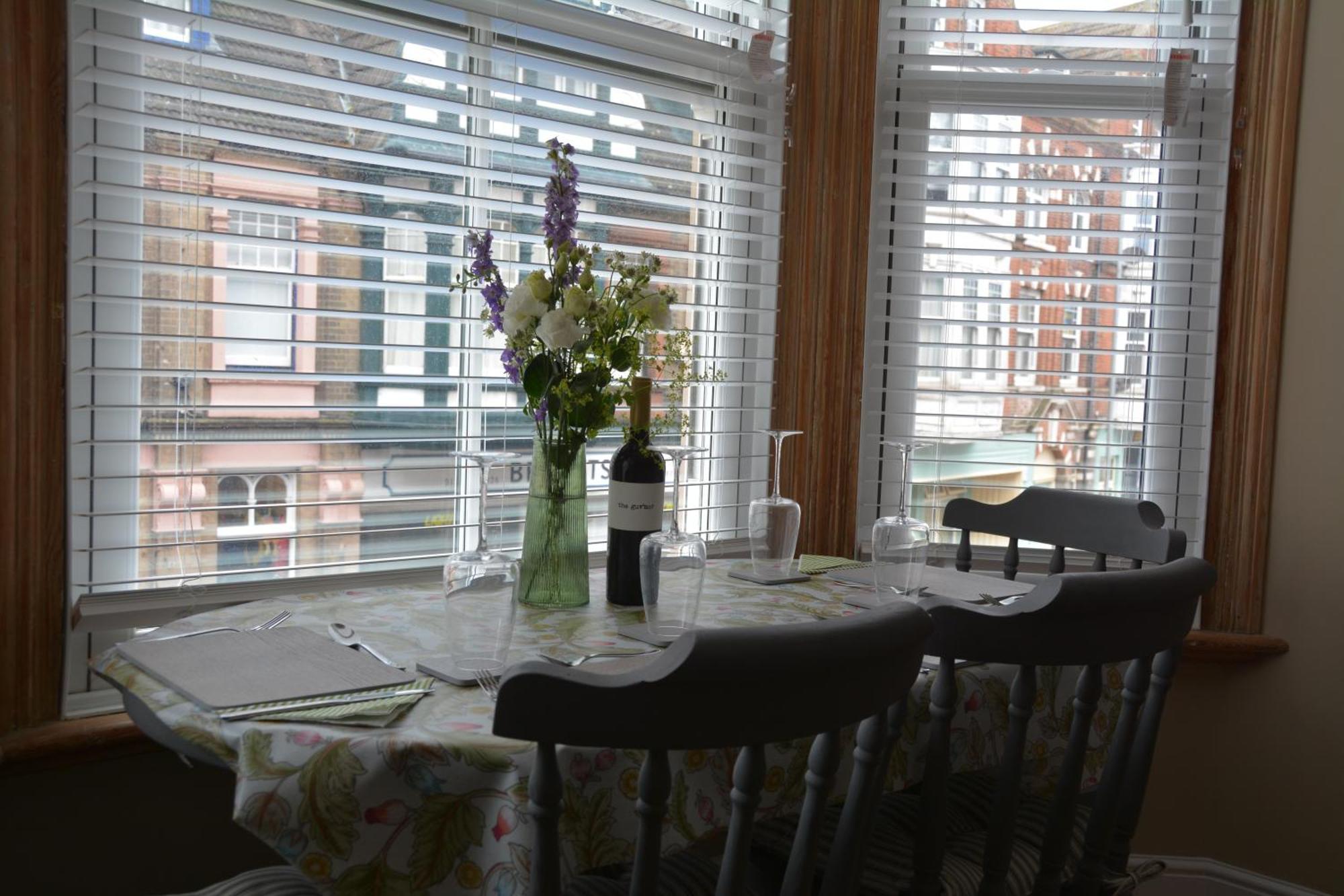 קרומר The Fabulous Number Two Apartment A Cosy Coastal Getaway מראה חיצוני תמונה